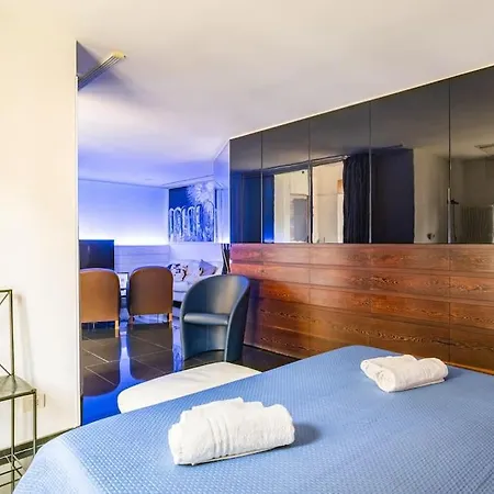 Apartment Luxury 2 Min Dal Politeama - Free Parking *